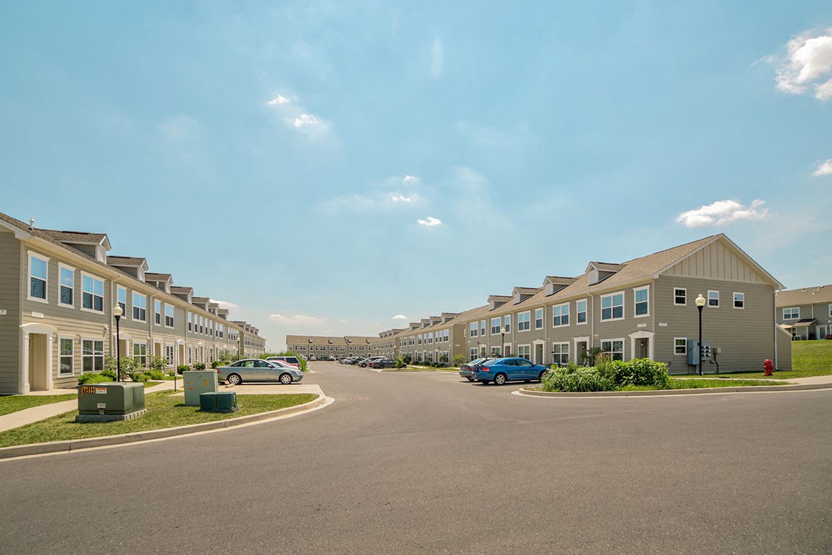 New Crossing Apartments, 12935 Washington Township Blvd